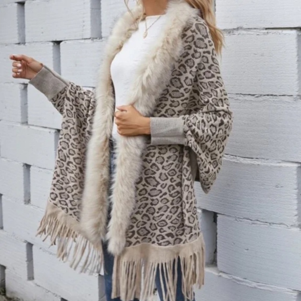 Cozy vegan fur leopard print tassel poncho shawl scarf wrap cardigan
